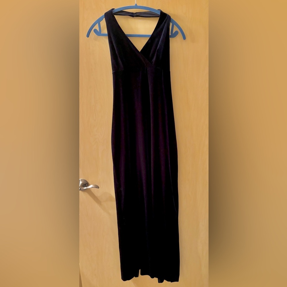 Navy V-Neck Velvet Gown